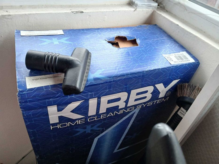 aspirator Kirby Avalir 2 cu toate accesoriile
