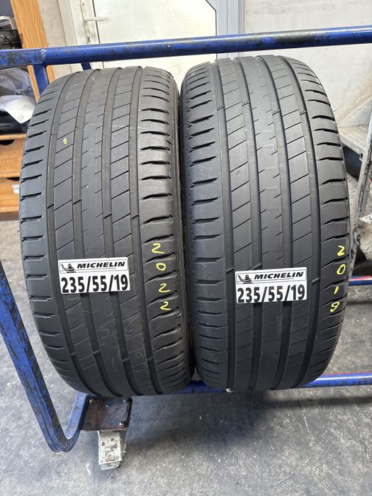235/55/19 Michelin