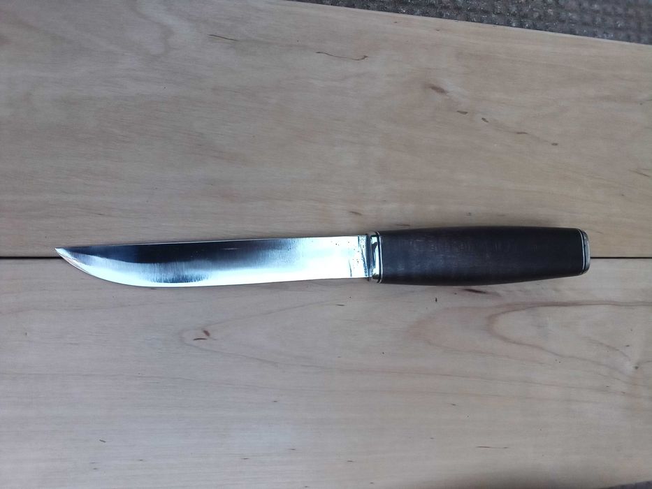 Нож Финка, с кожена кания