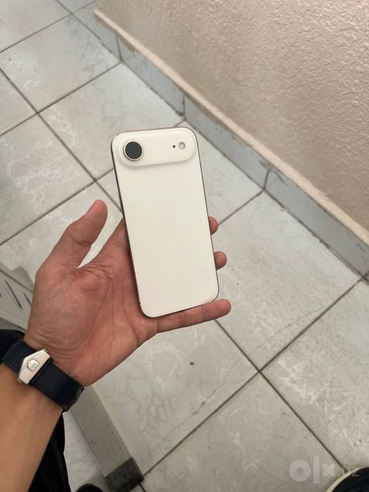 Iphone 17 air.