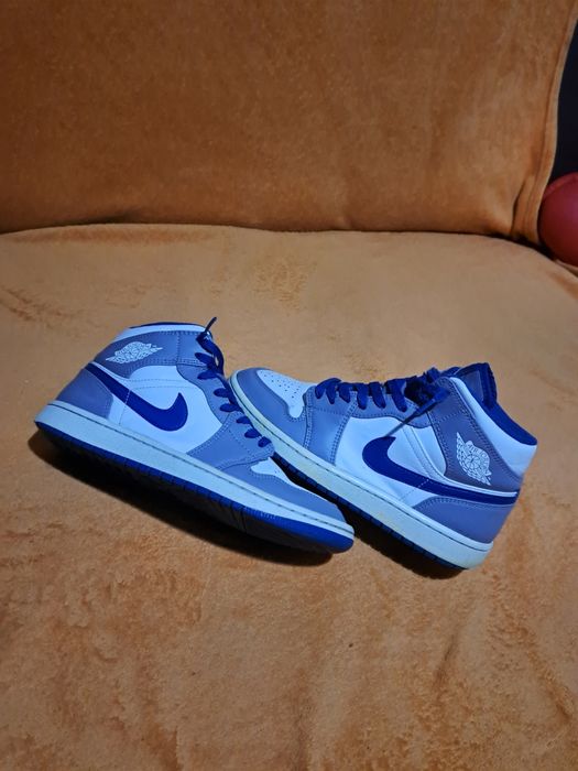 Jordan 1 albastri