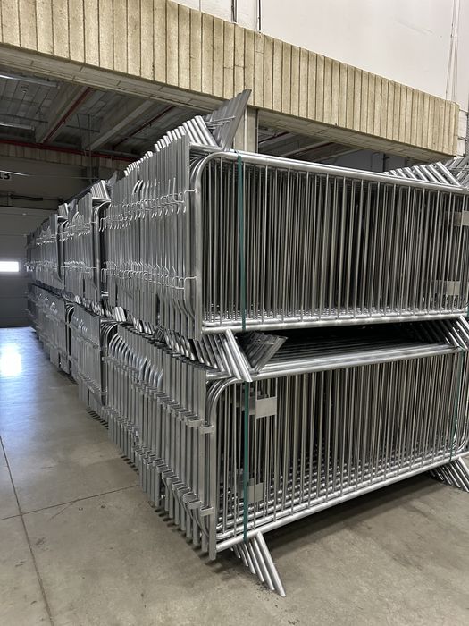 Închiriere garduri evenimente, toalete, scene, ecrane led, generatoare