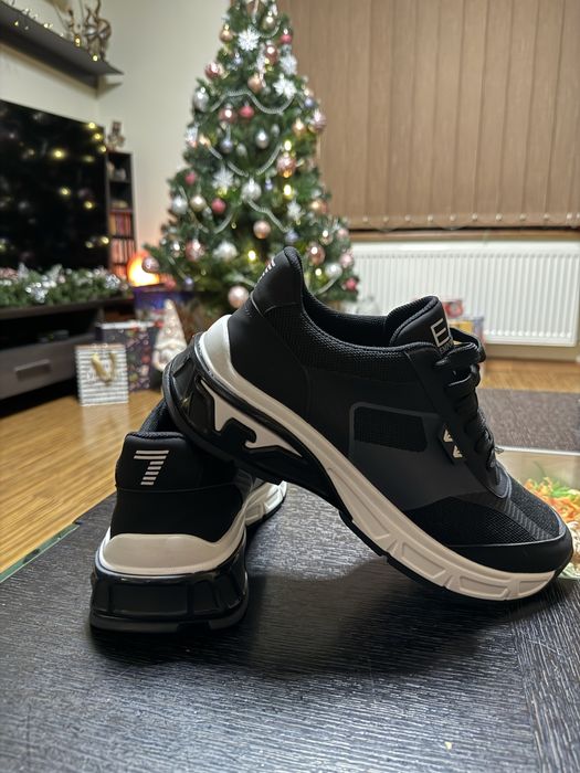 Emporio Armani обувки