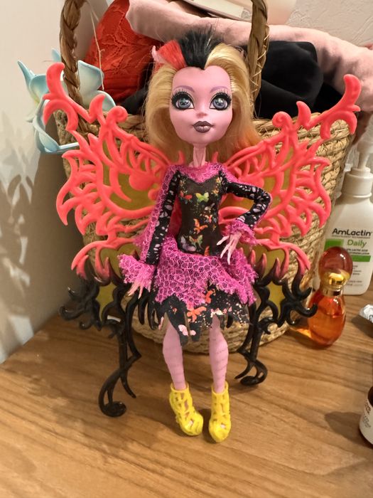 Продам куклы Monster High