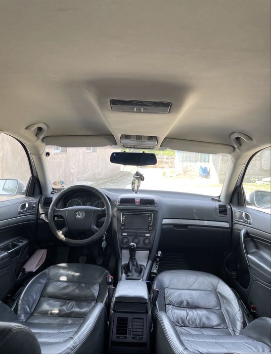 Skoda Octavia 2  VRS Look Piele