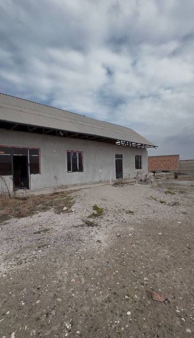 НОТУРАР ЖОЙ , СОТИЛАДИ! 40сотыхлик ,Котта Склад ва Ишлаб чикариш учун!