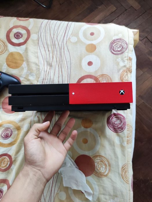 Продавам Xbox one s