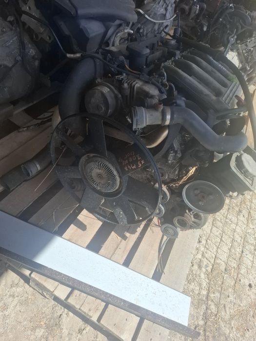 Vând motor bmw x5 3.0 2005 218 Avem TOATĂ GAMA BMW: e60 e90 e87 e46 x5 e53 x6 e71 seria 6 f12 f13 seria 5 f10
