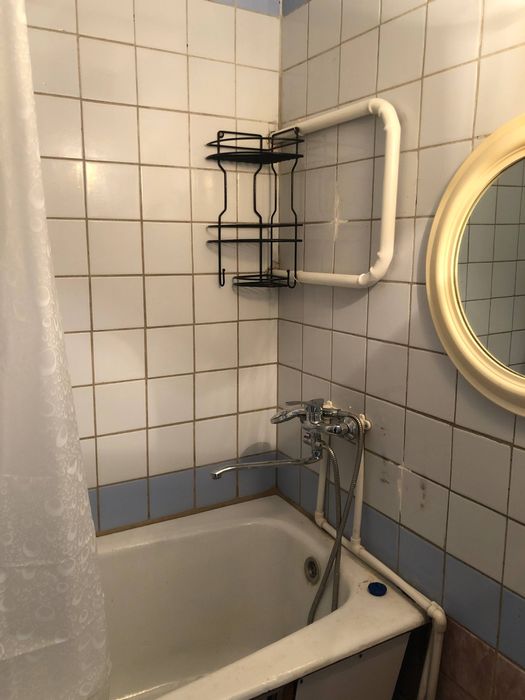 Массив Куйлюк-4, 2/2/4 рядом метро, развитая инфраструктура.