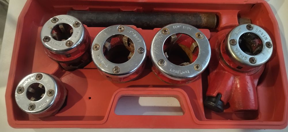 Резьбонарезной набор