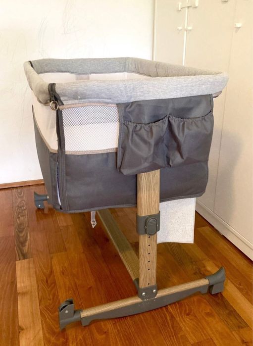 Vând pătuț LIONELO (reglabil pe inaltime, co-sleeper, sistem de legănare, setare unghiulară)