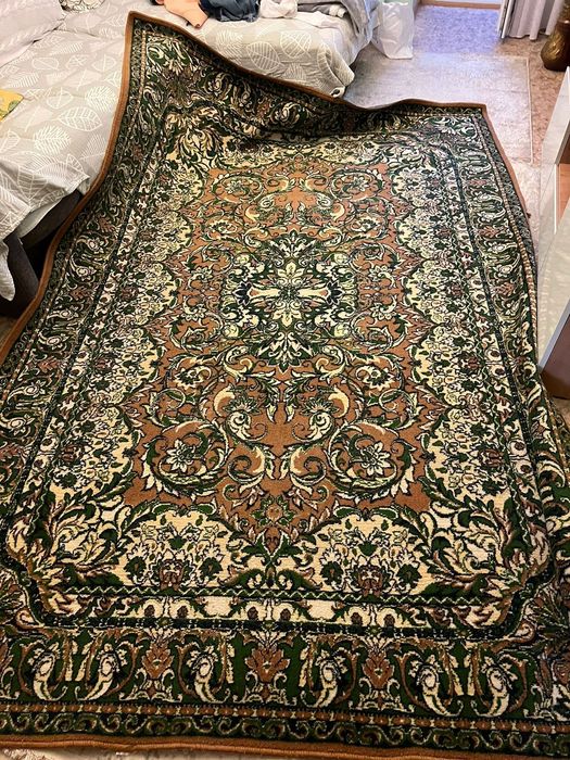 Продается ковёр 2*3