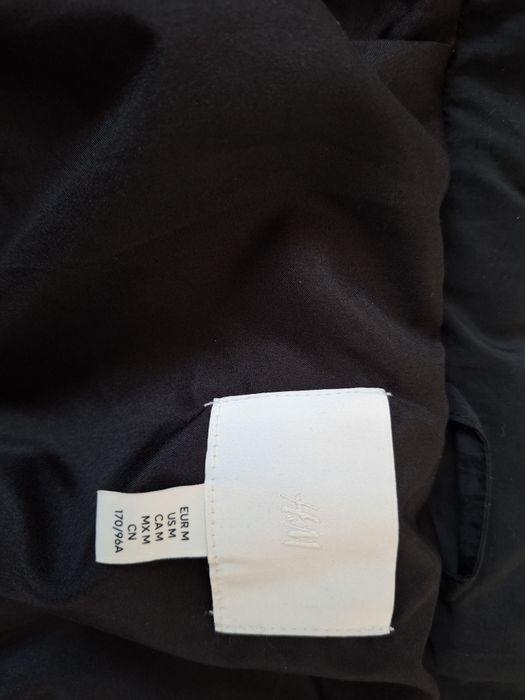 Geaca groasa iarna superba H&M mar. M, neagra, croi patrat, noua fara eticheta