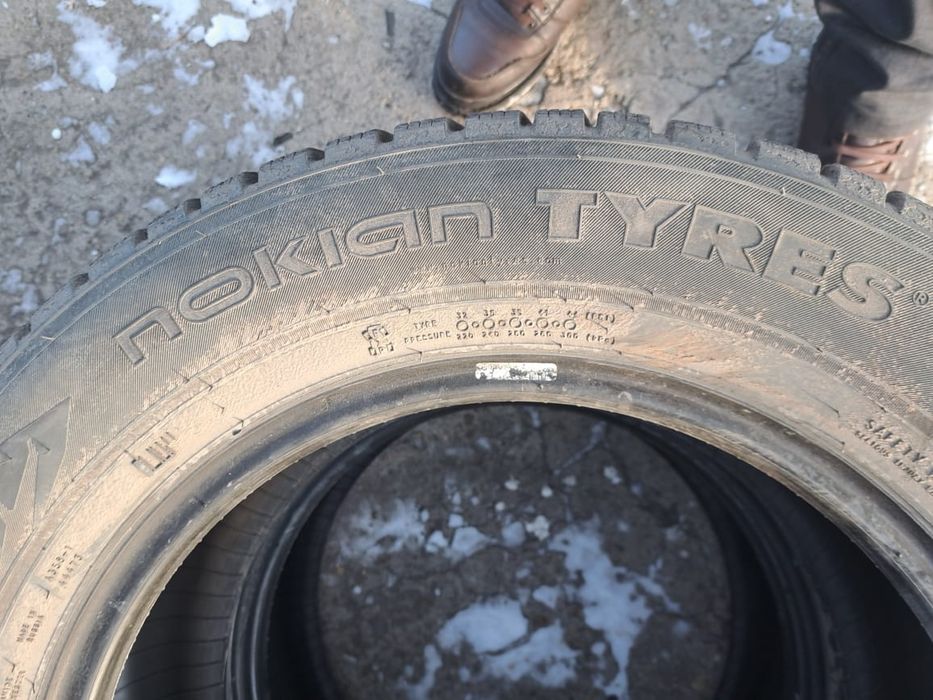 Автошина зимняя шиповоные НОКИЯН