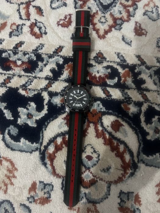 Часы Бу В стиле Гуччи