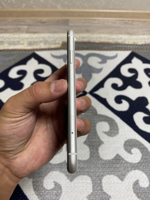Продам Iphone Xr