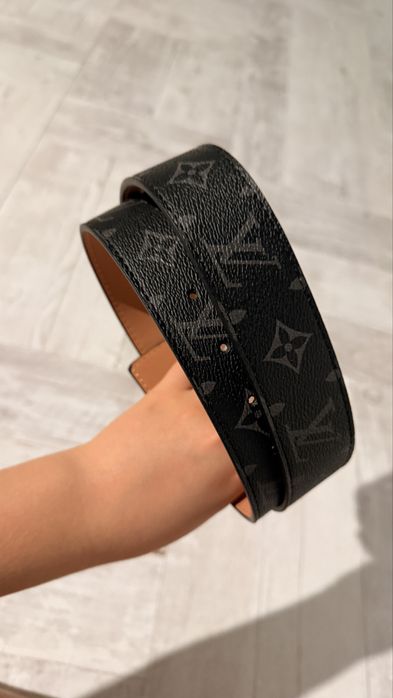 Колан LV черен 105 см