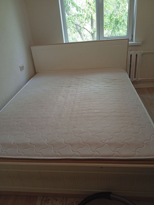 Продаеться кровать двухспальная