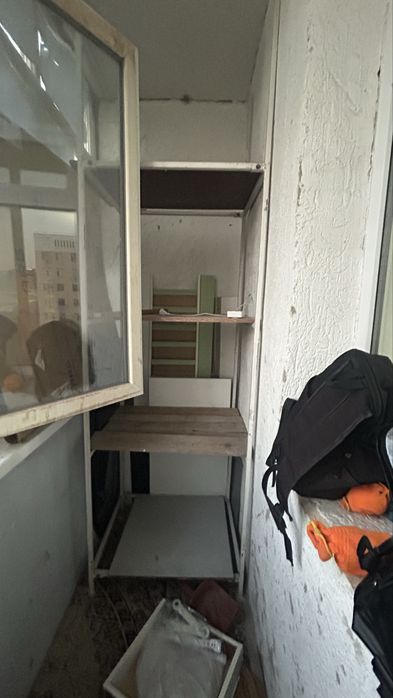 Продаеться полки металические с доской