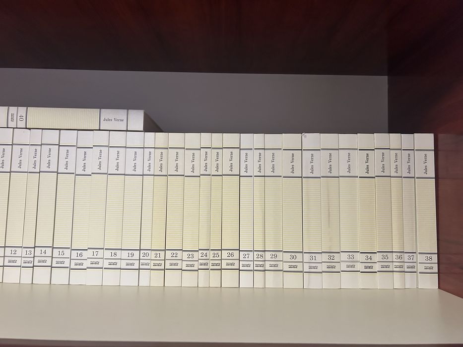 Colecția Adevarul Jules Verne (40 de volume)