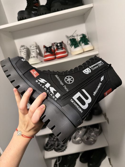 Balenciaga Strike Boots - 2 modele în anunț