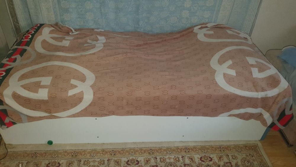Продам кровать б/у
