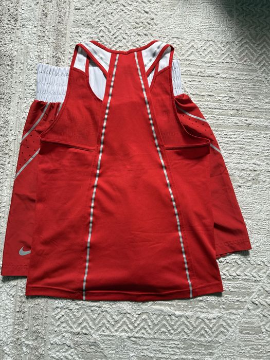 Nike DRI-FIT,red colorway