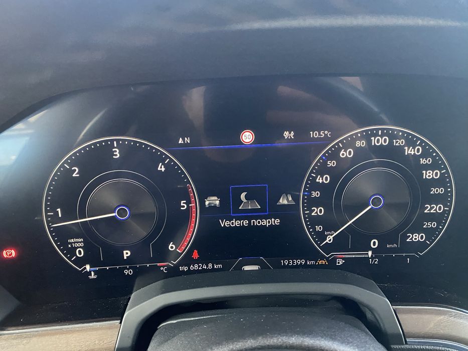 VW Touareg 3.0 diesel  286 cp