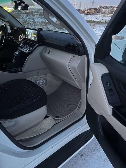 Продам land cruiser 300