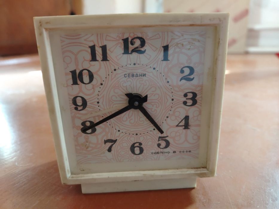 Часы для коллекционеров механические настольные