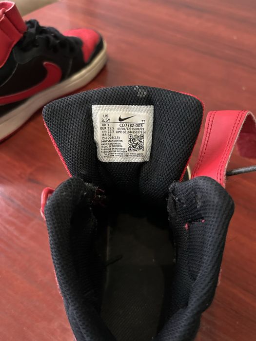 NIKE  маратонки  оригинални