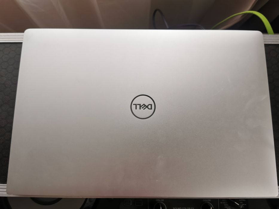 Лаптоп Dell Precision 5530