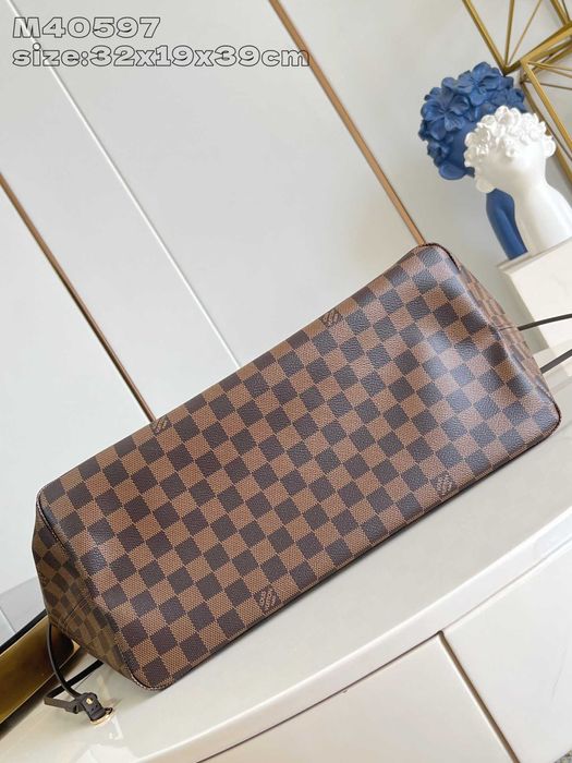 Geanta Louis Vuitton Neverfull Premium-interior rosu
