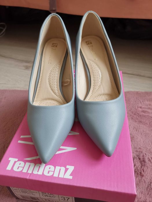 Обувки Tendez, нови