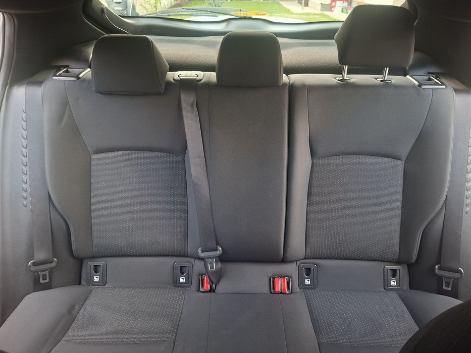 Toyota C-HR 1.8 Hybrid Active 2WD e-CVT