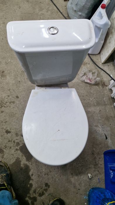 Продам унитаз в отличном состоянии