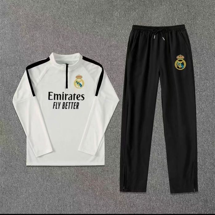 Продам спортивный костюм