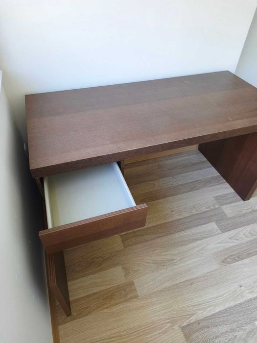 IKEA MALM бюро, черно-кафяво