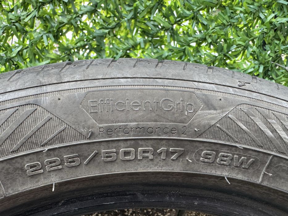 Автомобилни гуми 225 50 17 Goodyear