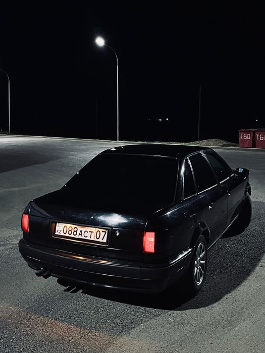 Продам Ауди 80 б4