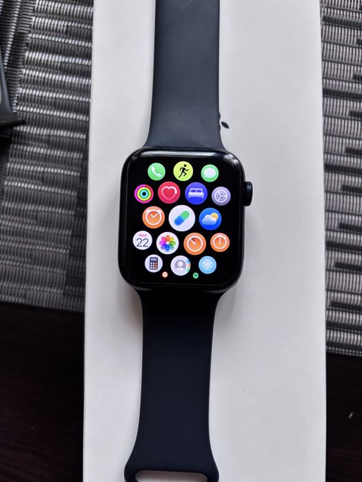 Apple Watch SE (44mm)2nd generation 2024