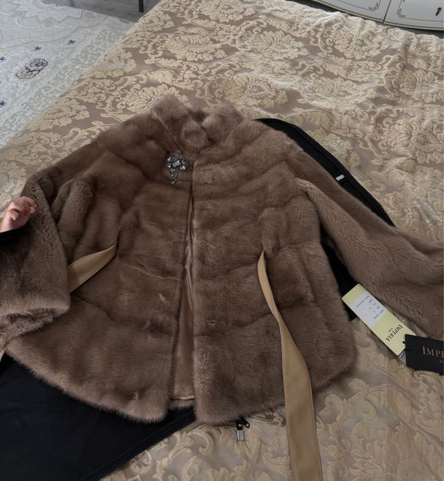 Продам шубу 44(S)