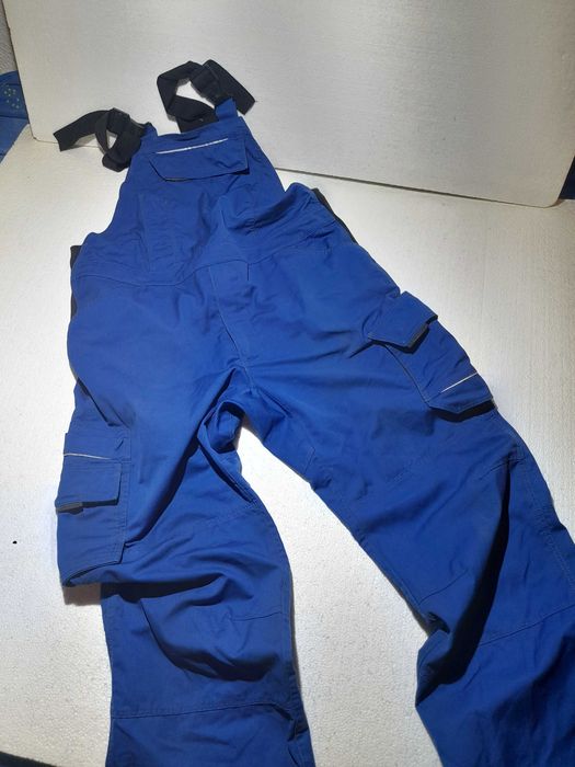 Pantaloni cu bretele Germania 52-54