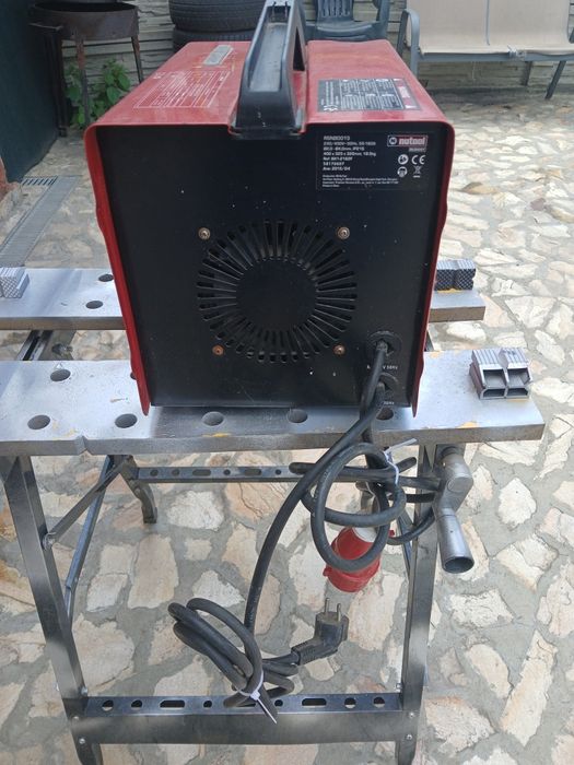 Vând aparat de sudura perfect funcțional predare personala 220w și 380