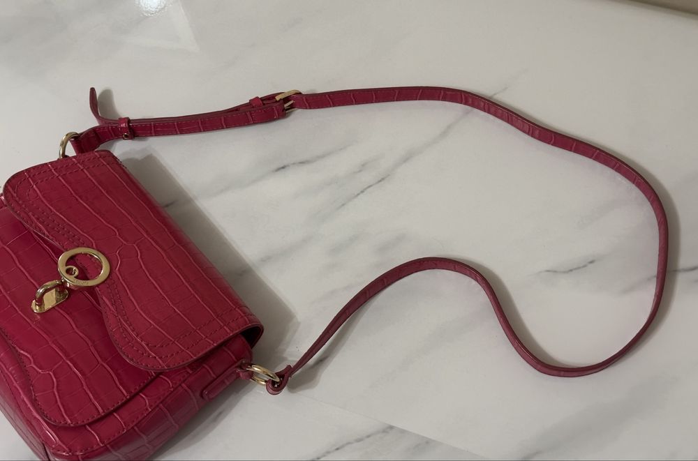 Оригинална Liu Jo дамска чанта + сатенена торбичка