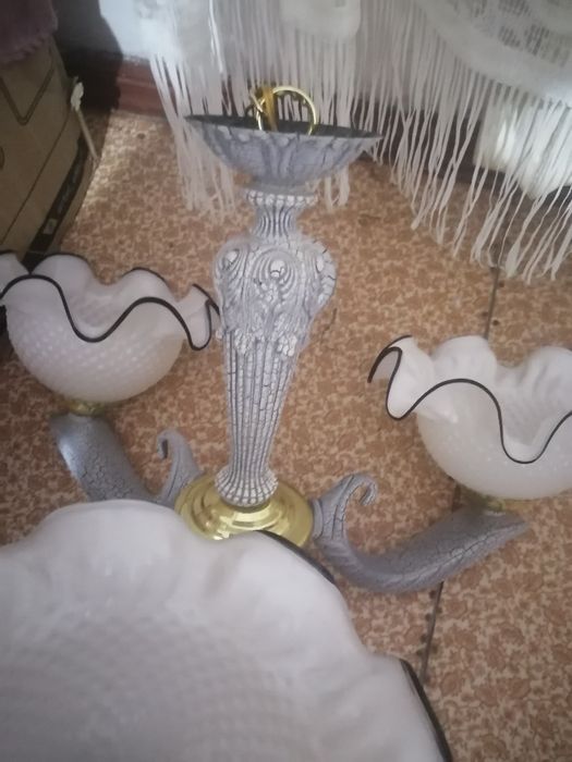 Люстра для зала на