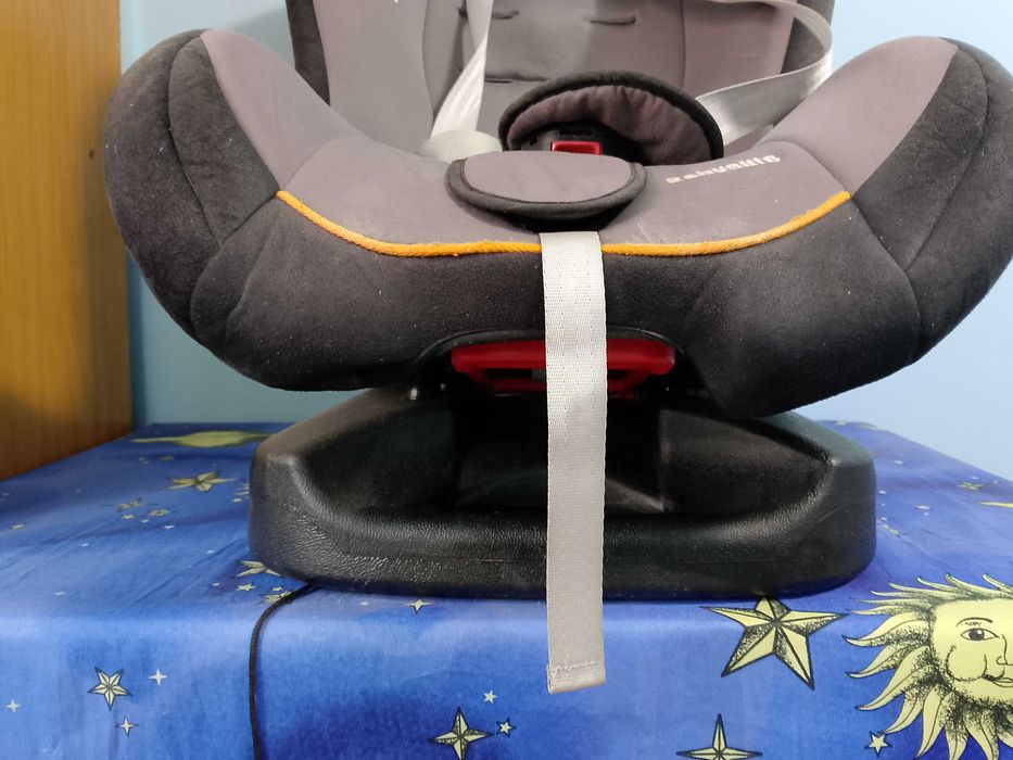 Scaun auto pentru bebeluși și copii. Nu trimit in tara.