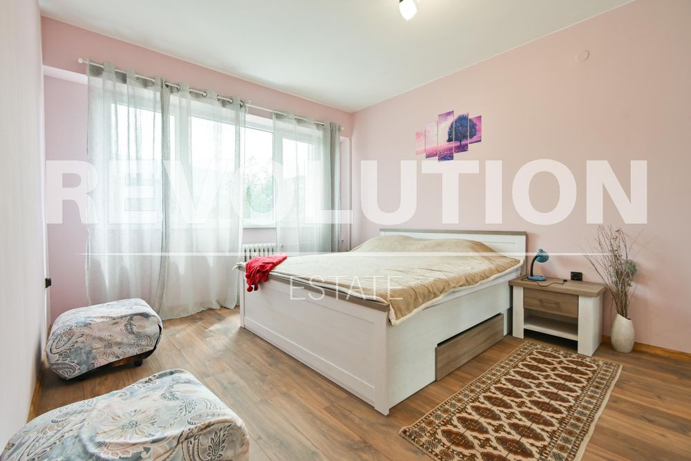 Дава се под наем Четиристаен апартамент в София, Гоце Делчев - 80 кв.м за 650 € - Снимка #4