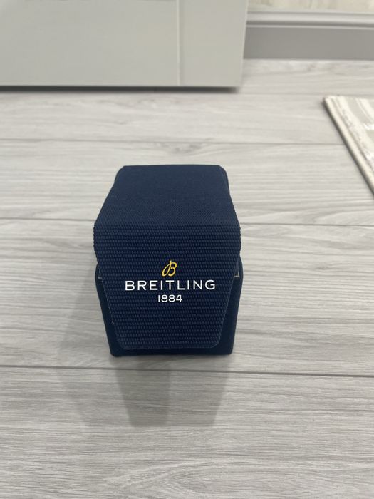 Продам часы Breitling Navitimer