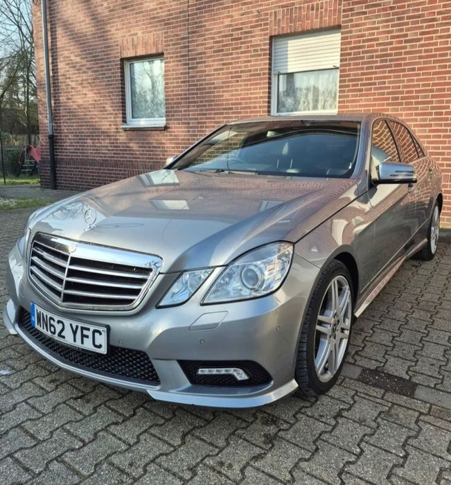 Mercedes E 250 din 2013 motor 2.2 cdi Automat Volan pe dreapta Anglia
